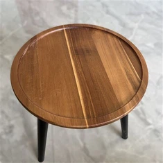 Masă rotundă din lemn
